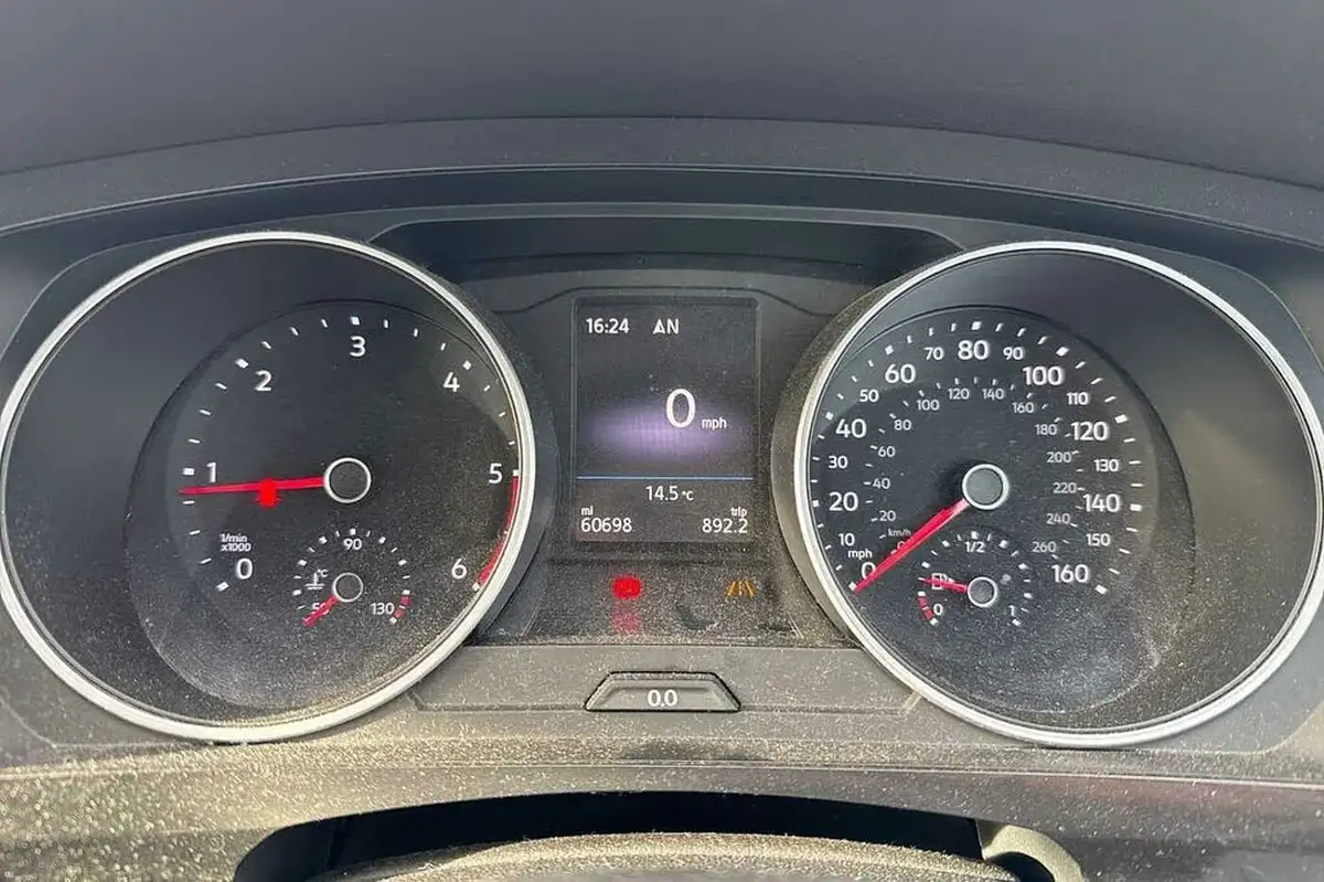 2017-volkswagen-tiguan-20tdi-se-navigation-150ps-ss-big-17
