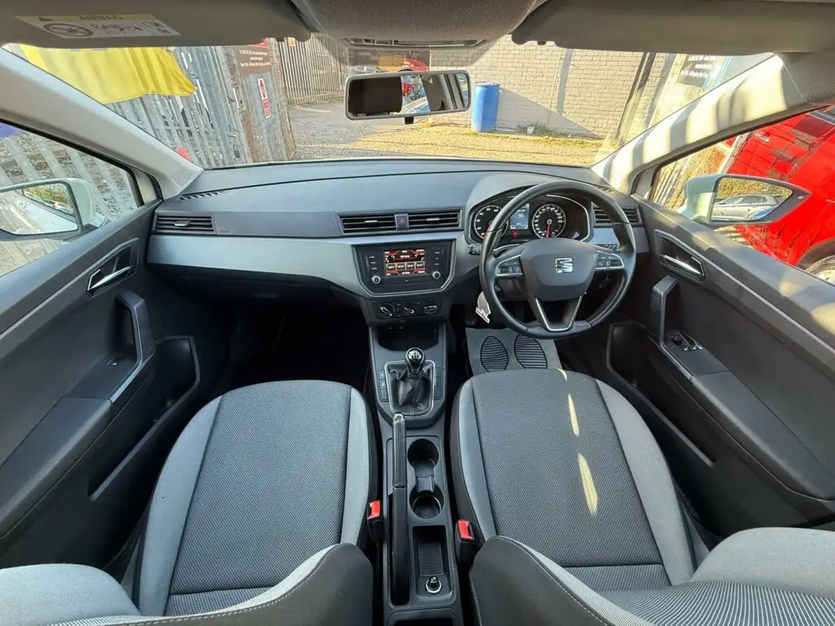 2017-seat-ibiza-10-se-ss-hatchback-5d-big-1