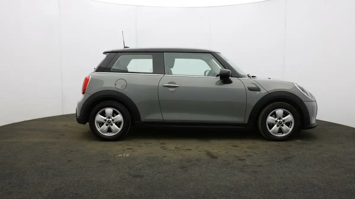 2021-mini-cooper-15-cooper-classic-hatchback-3d-big-44