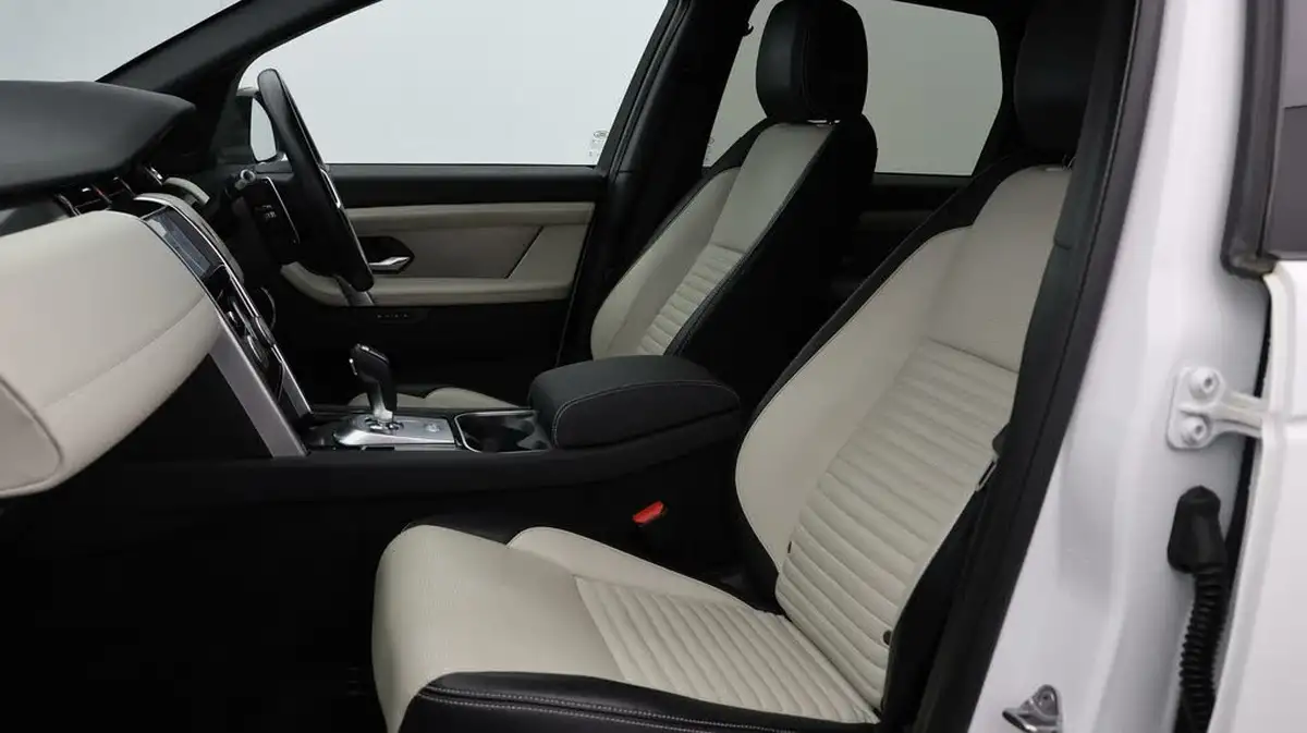 2022-land-rover-discovery-sport-15-p300e-r-dynamic-se-big-13