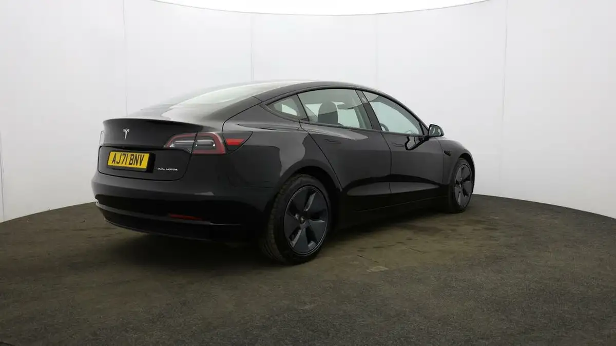 2021-tesla-model-3-e-long-range-awd-big-51