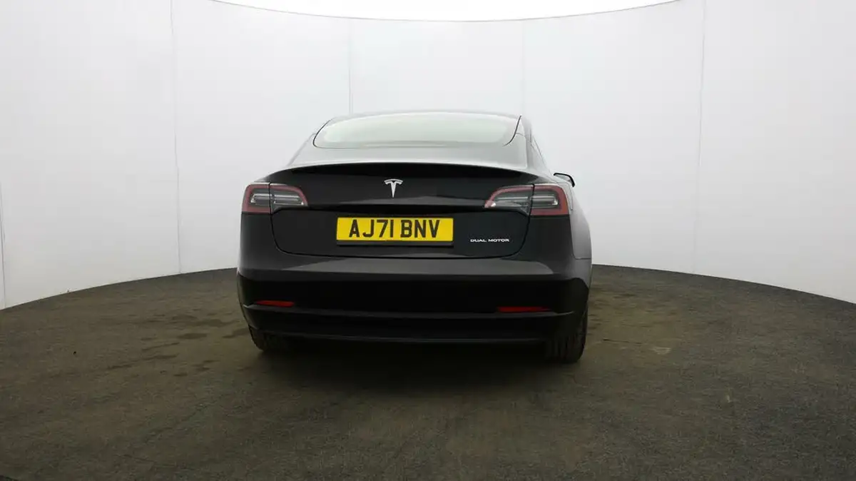 2021-tesla-model-3-e-long-range-awd-big-5