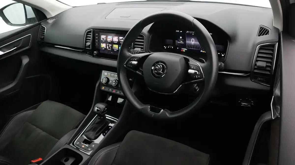 2023-skoda-karoq-20tdi-se-l-116ps-dsg-big-9