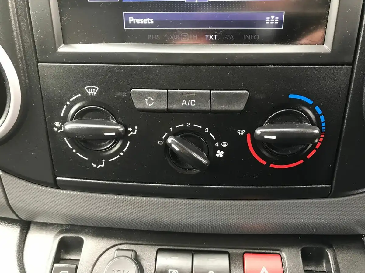 2018-peugeot-partner-16bluehdi-professional-l1-100pseu6-854-big-7