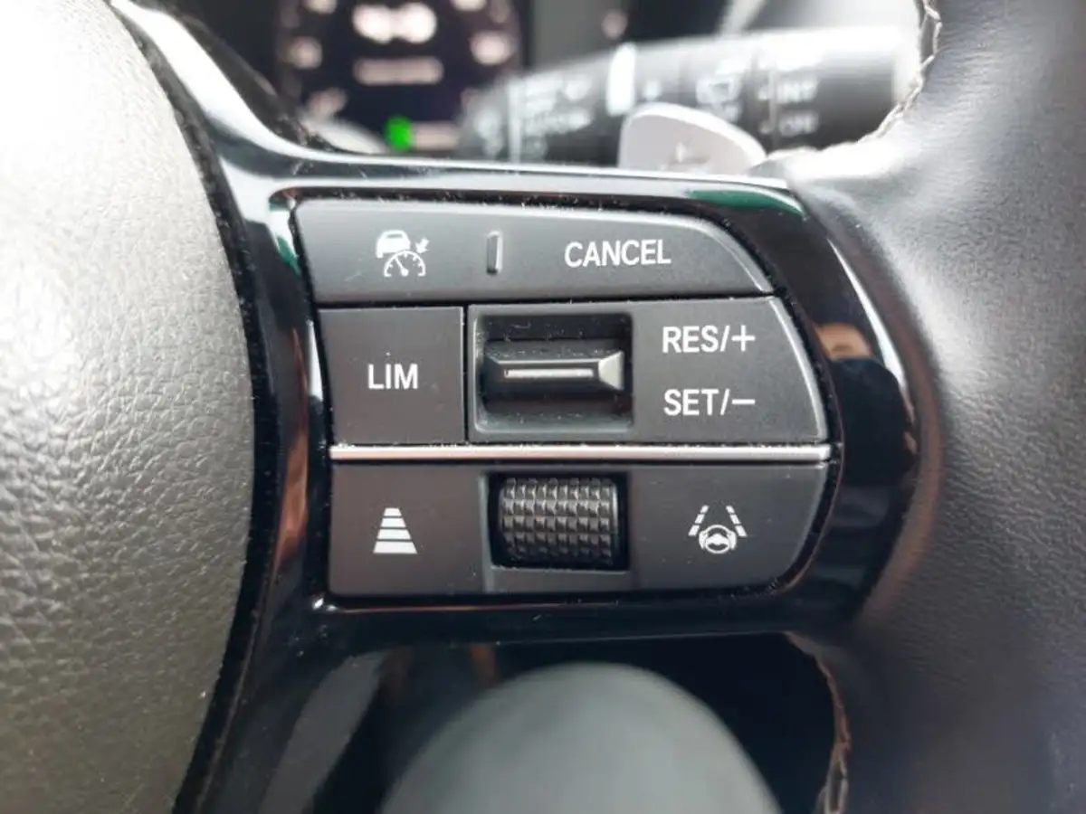 2024-honda-zr-v-20-i-mmd-advance-big-12