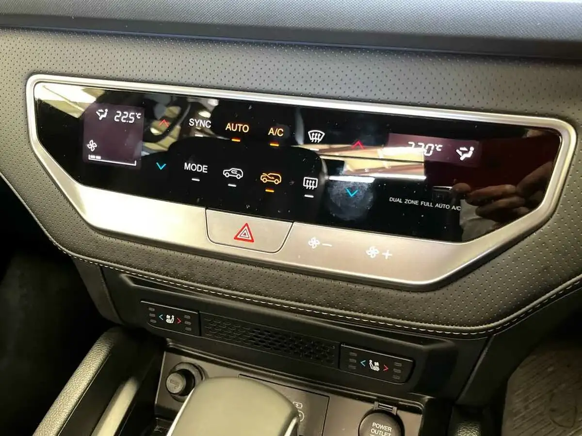2024-kgm-ssangyong-musso-22td-saracen-plus-big-14
