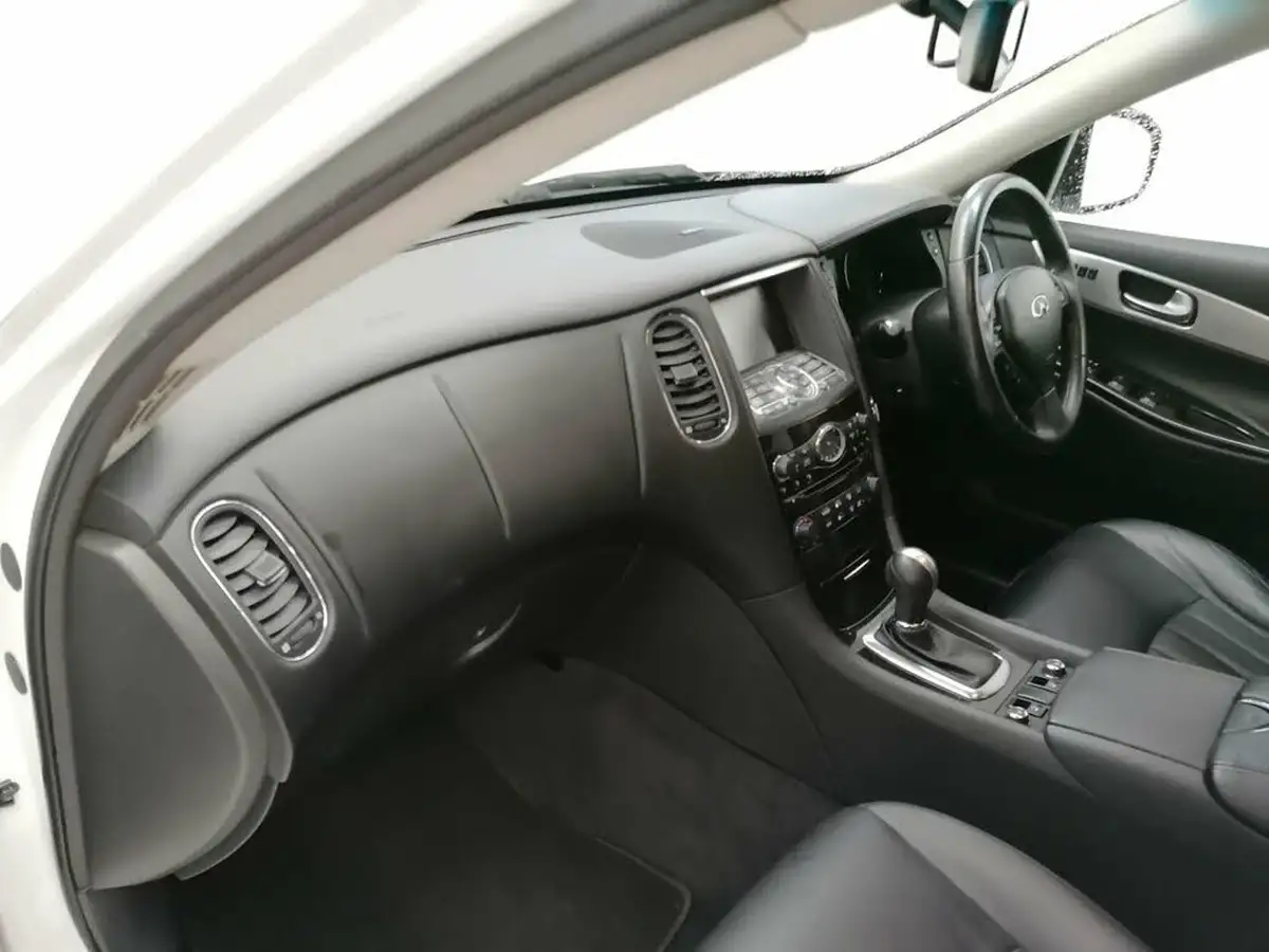 2012-infiniti-ex-30td-big-17