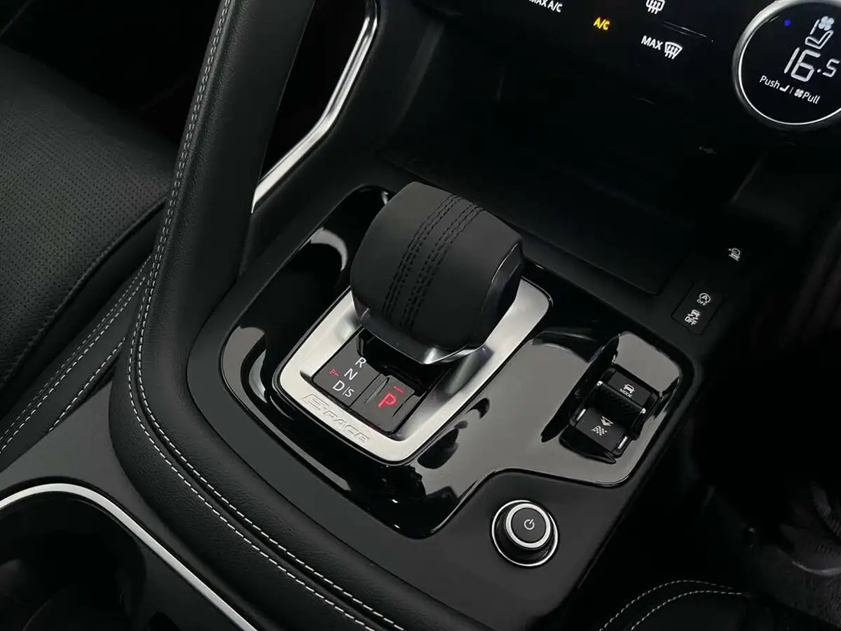 2021-jaguar-e-pace-20-d200-r-dynamic-se-big-31
