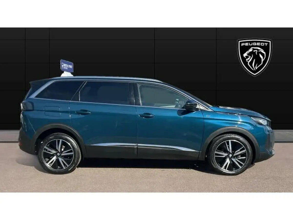 2022-peugeot-5008-suv-12-puretech-gt-premium-big-4