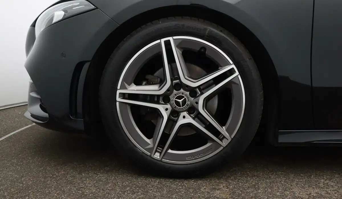 2021-mercedes-benz-a-class-13-a180-amg-line-executive-hatchback-5d-7g-dct-big-18