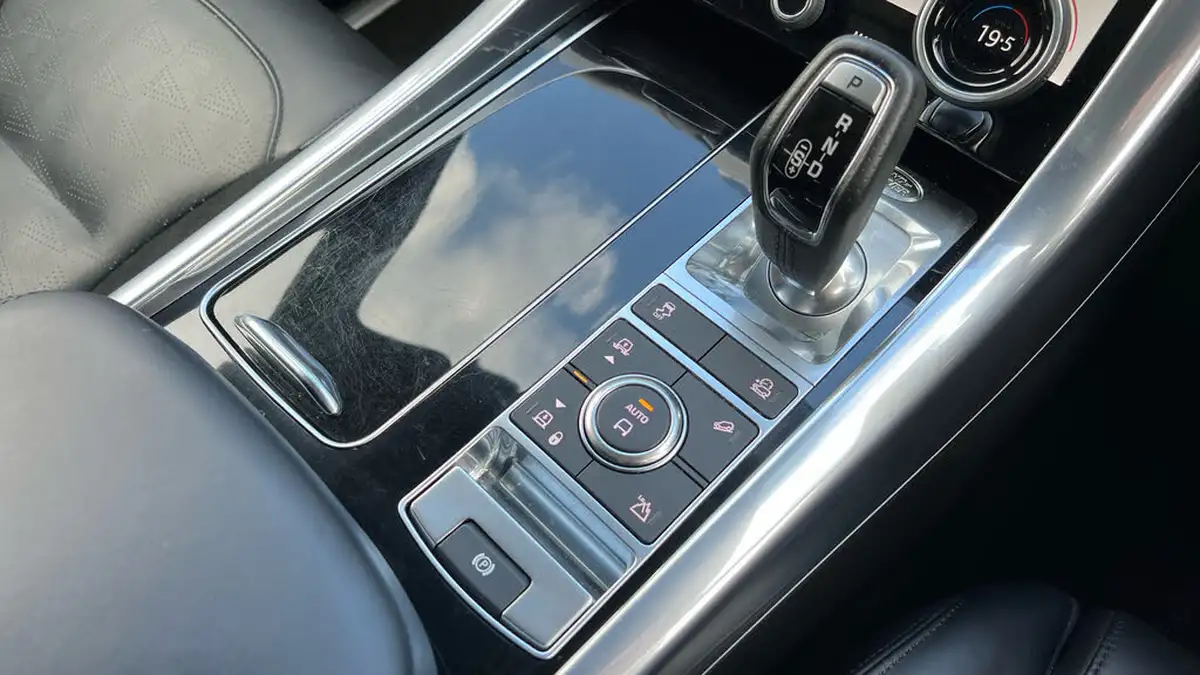 2020-land-rover-range-rover-sport-50-v8-p575-svr-awd-big-12