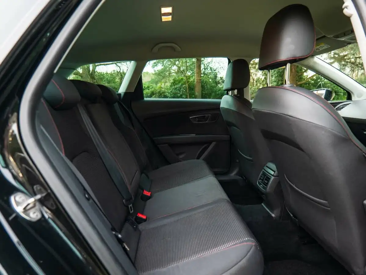 2018-seat-leon-14-ecotsi-fr-technology-estate-5d-dsg-big-13