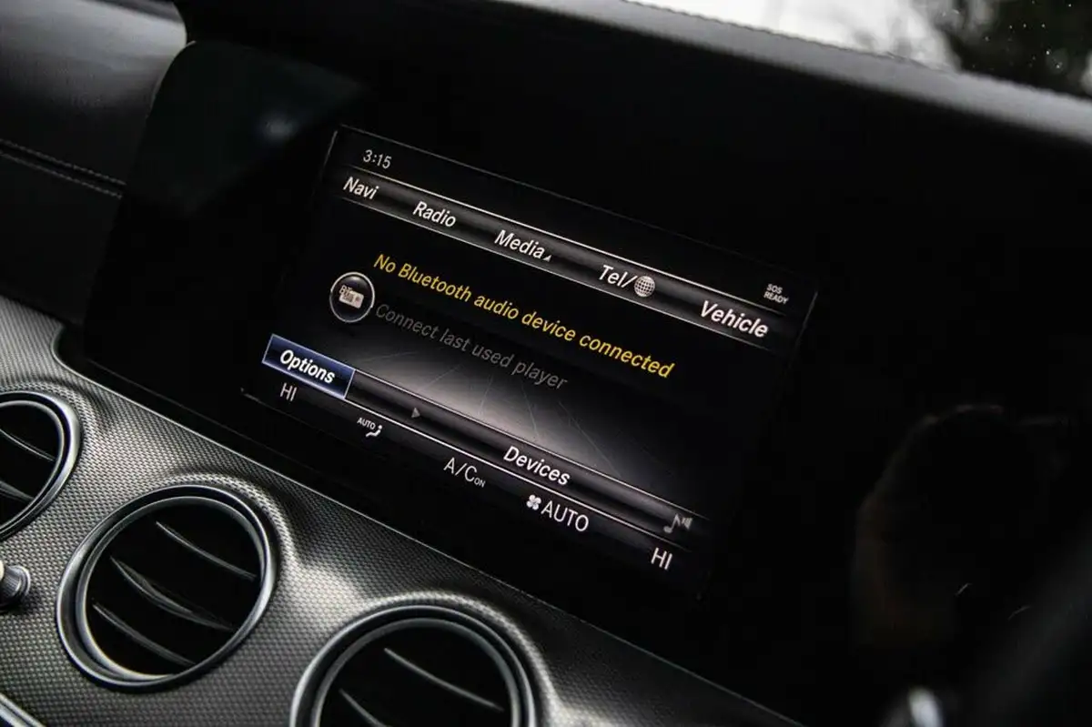 2016-mercedes-benz-e-class-20d-e220d-amg-line-ss-saloon-4d-big-28