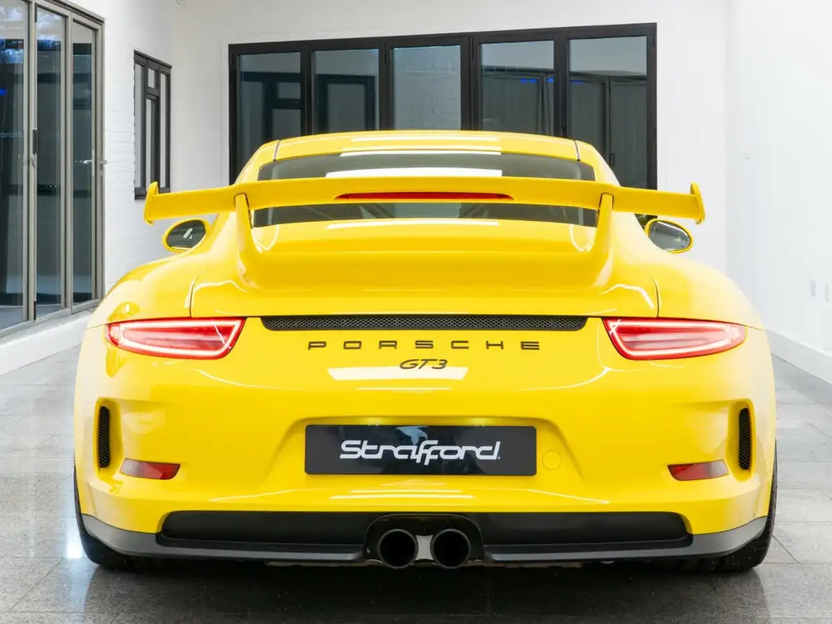 2014-porsche-911-38-gt3-big-8