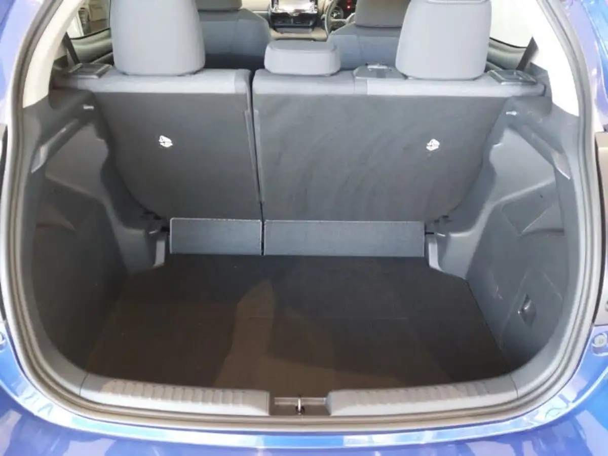 2021-toyota-yaris-15-vvt-i-design-big-7