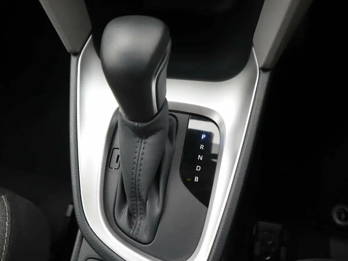 2022-toyota-yaris-cross-15-vvt-i-icon-big-16