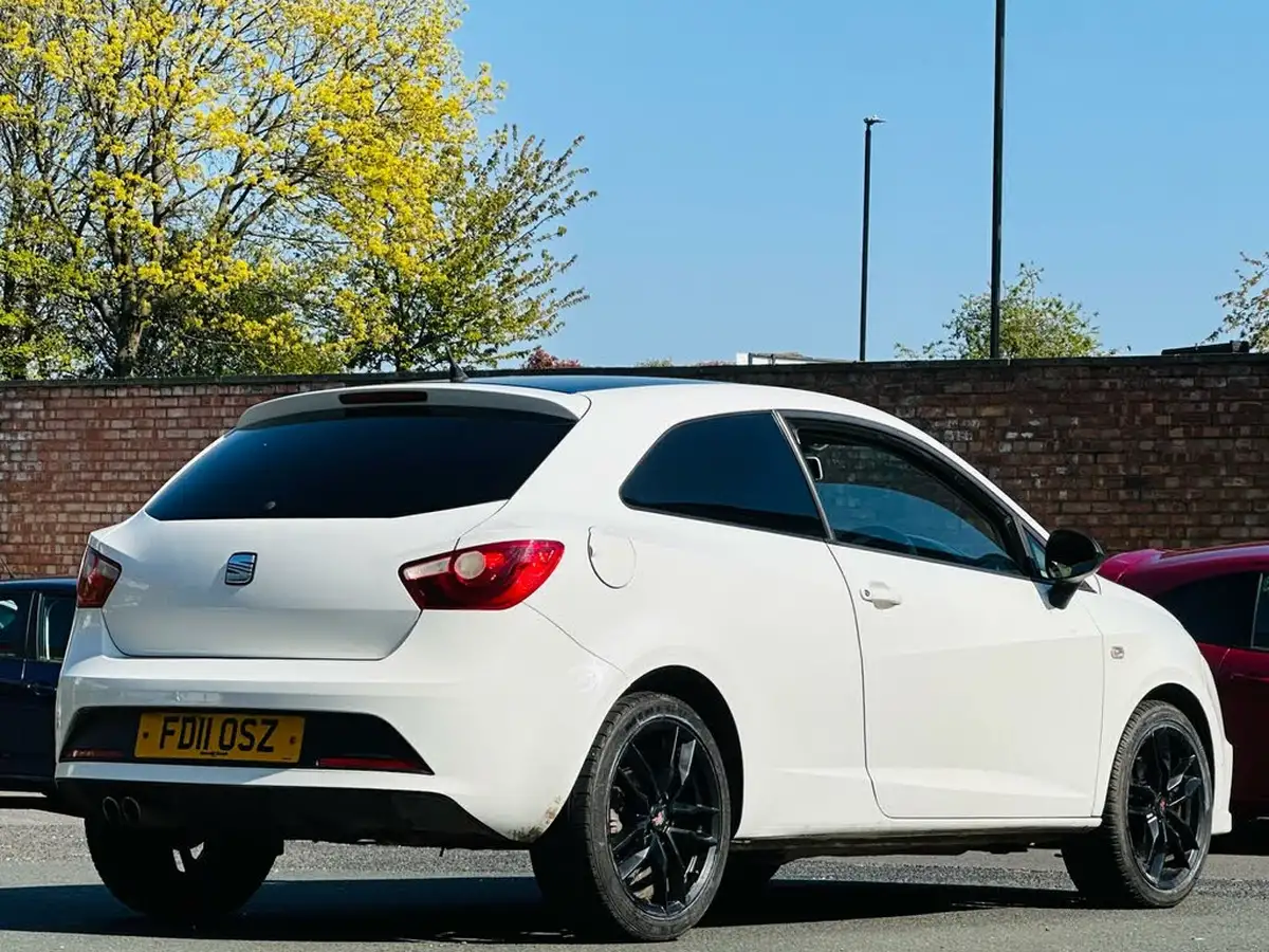 2011-seat-ibiza-20td-fr-cr-sportcoupe-3d-big-12