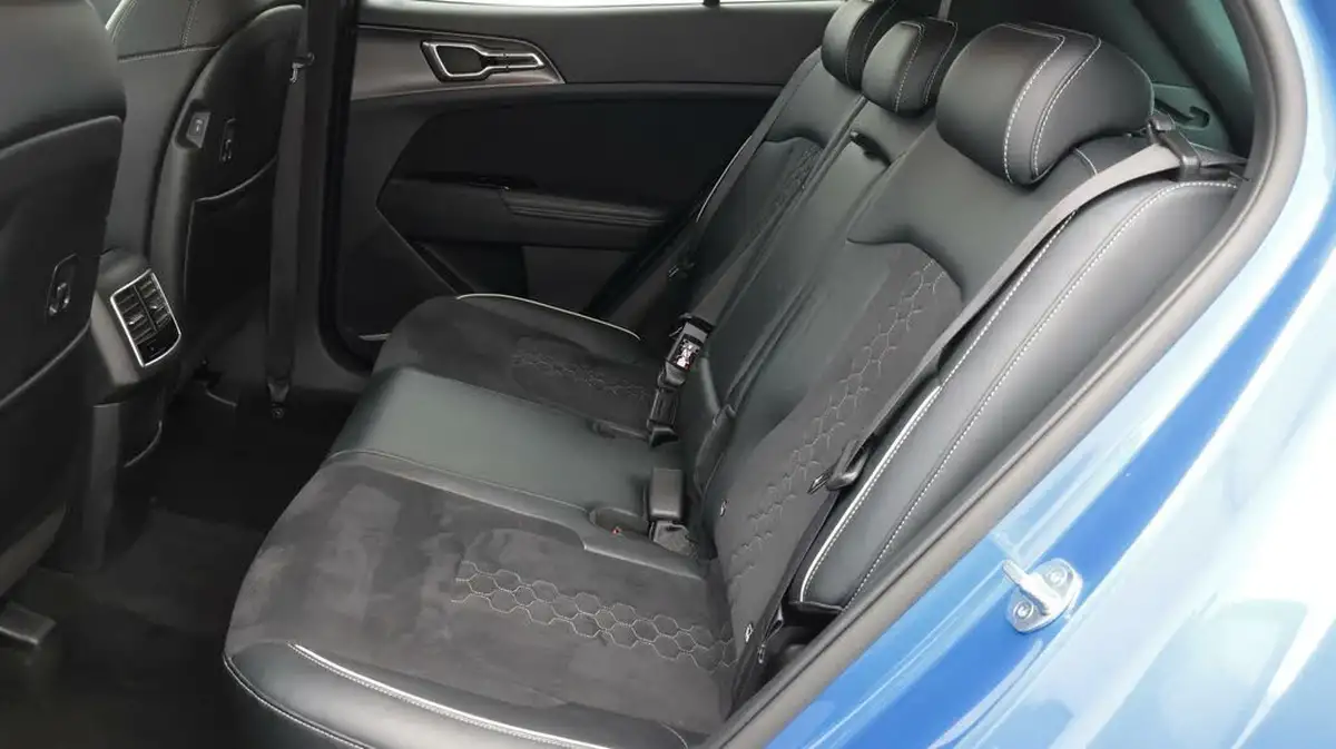 2022-kia-sportage-16-t-gdi-gt-line-148bhp-1598cc-big-16