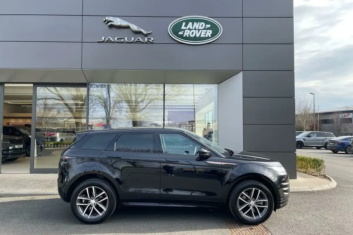 2024-land-rover-range-rover-evoque-15-p270e-dynamic-se-big-1