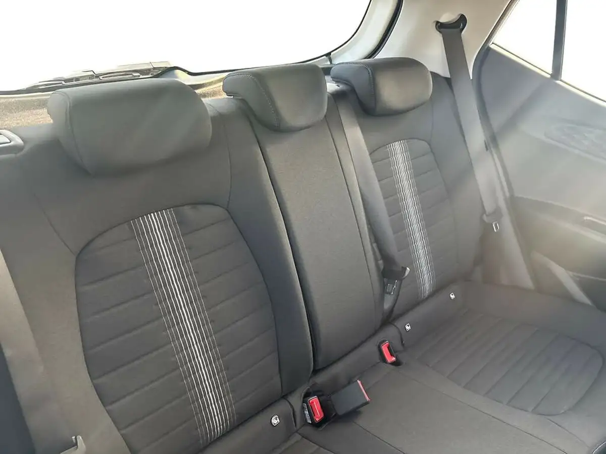 2022-hyundai-i10-12-premium-auto-big-18