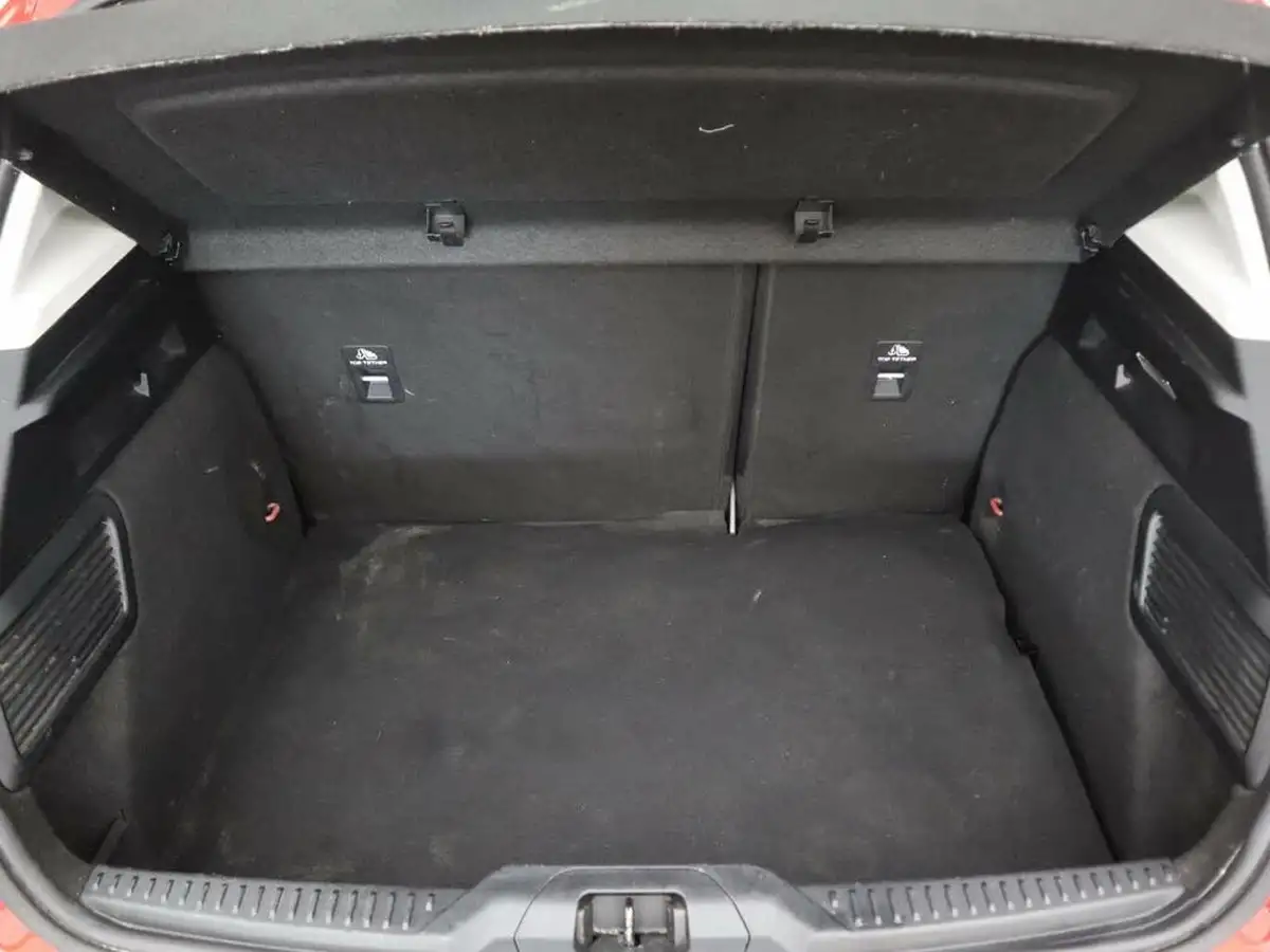 2020-ford-focus-15-zetec-120ps-hatchback-big-6