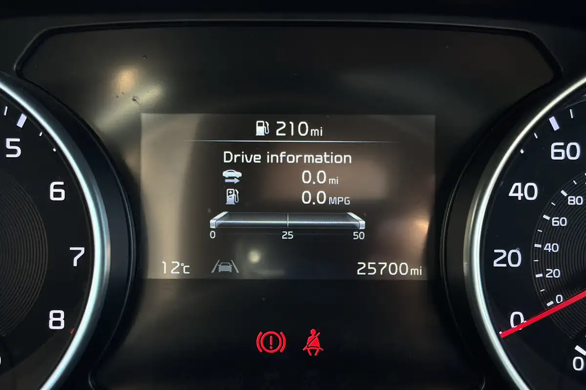 2024-kia-ceed-15-t-gdi-gt-line-158bhp-big-13