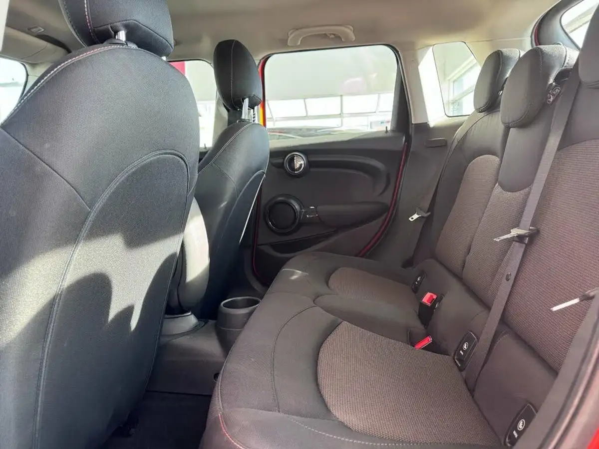 2019-mini-cooper-15-cooper-classic-hatchback-5d-big-29