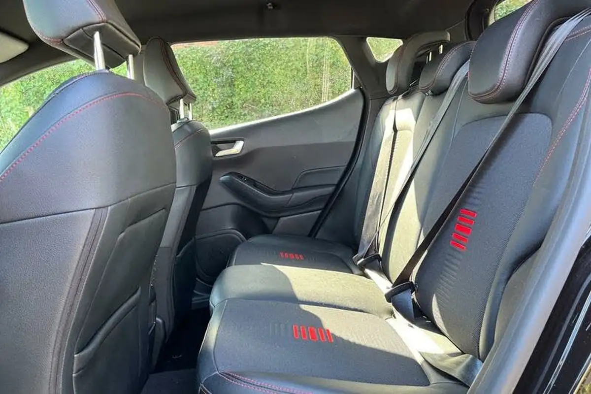 2020-ford-fiesta-big-19