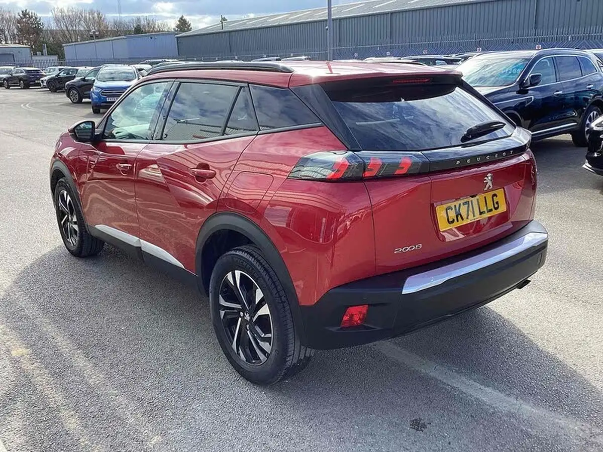 2021-peugeot-2008-suv-12-puretech-allure-100bhp-big-1
