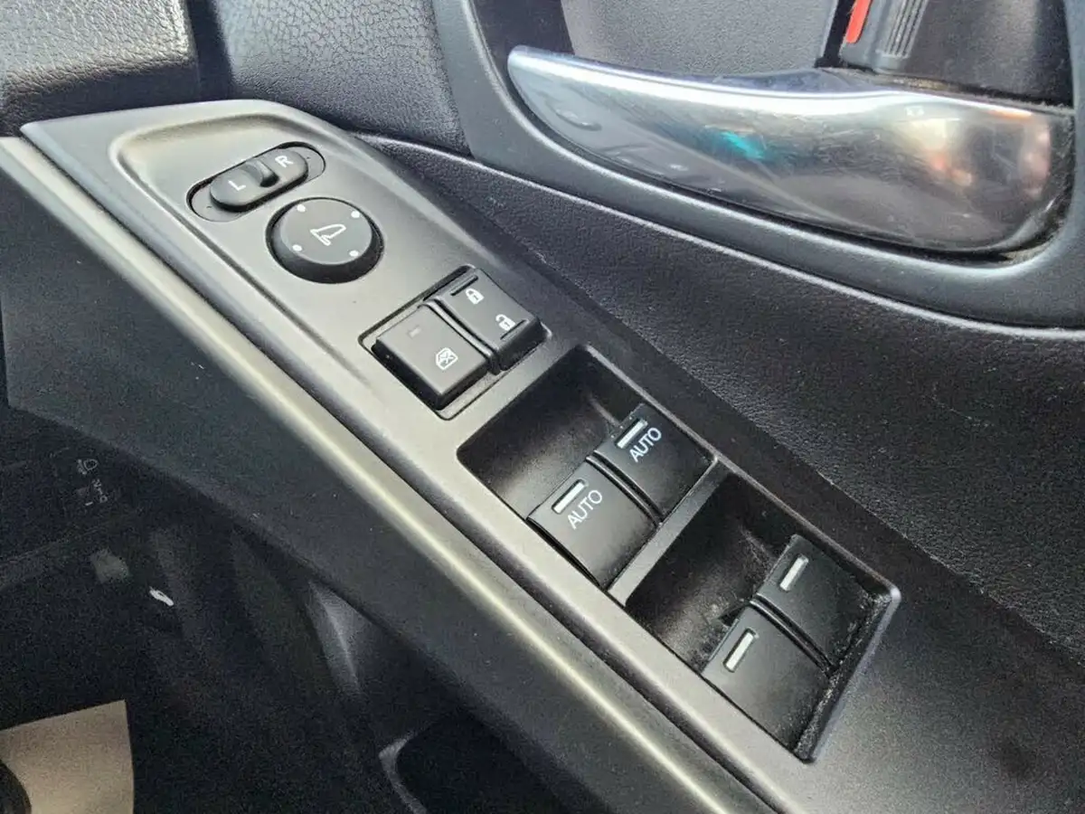 2015-honda-civic-16-i-dtec-s-honda-connect-with-navi-tourer-big-15