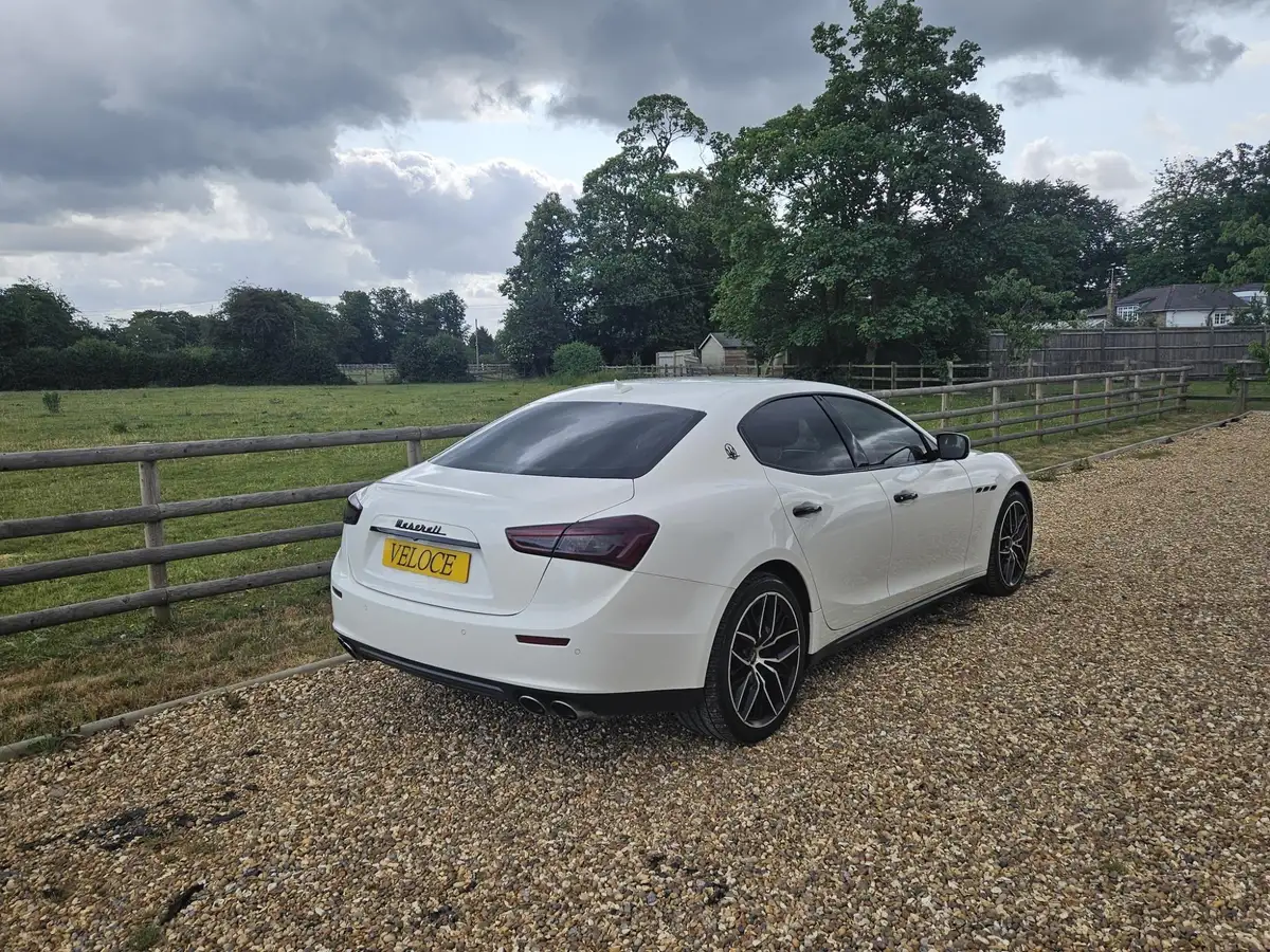2015-maserati-ghibli-30-big-1