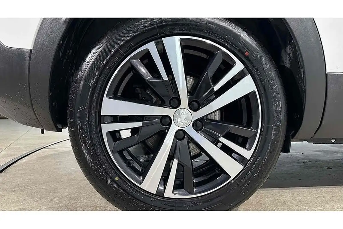2019-peugeot-3008-suv-15-bluehdi-allure-big-16