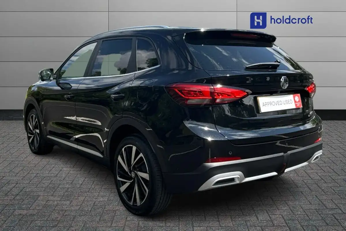 2025-mg-zs-suv-15-trophy-big-1