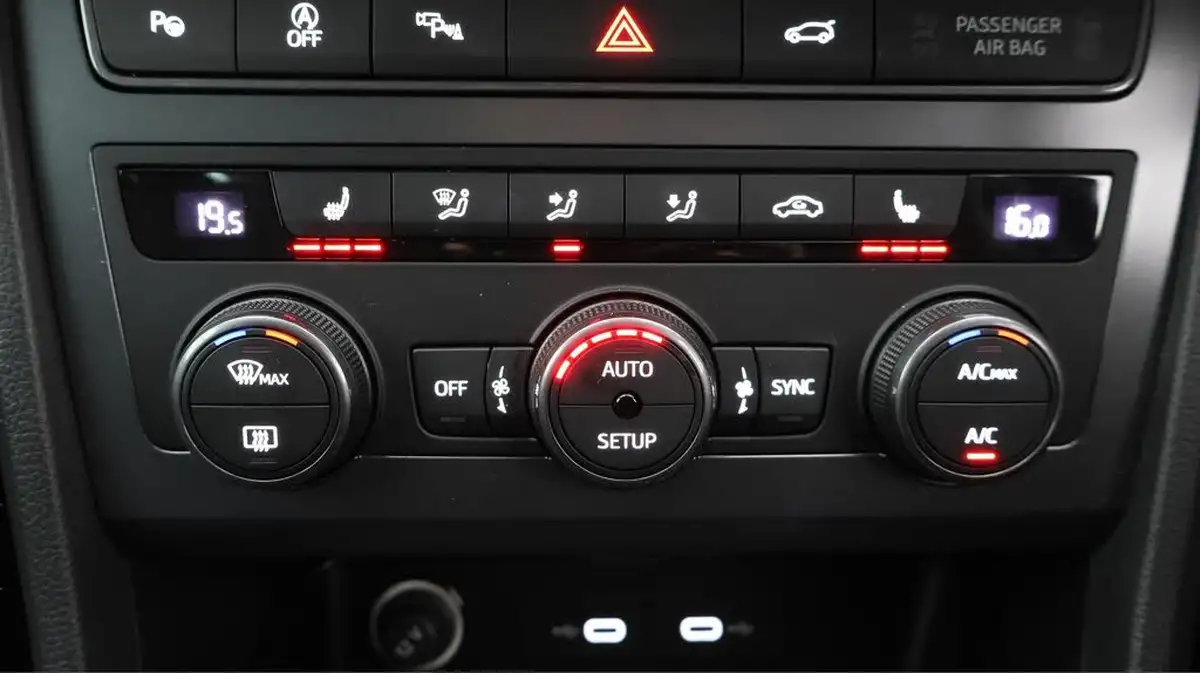 2022-cupra-ateca-20-tsi-vz3-big-15