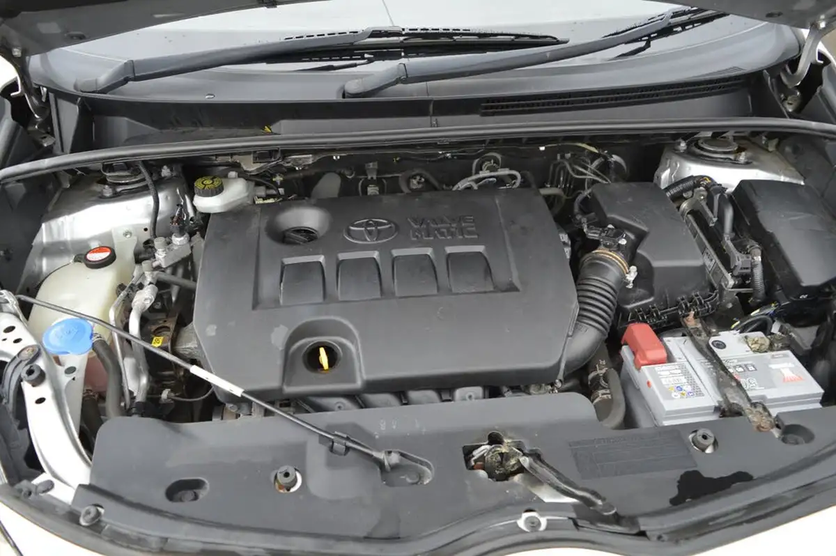 2014-toyota-verso-18-icon-7st-big-20