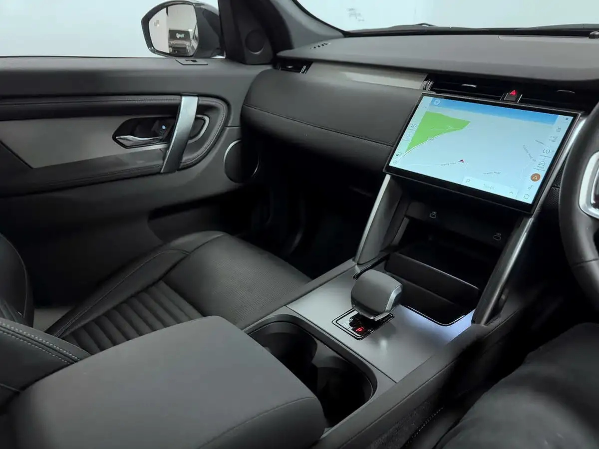 2024-land-rover-discovery-sport-15-p300e-dynamic-se-big-35