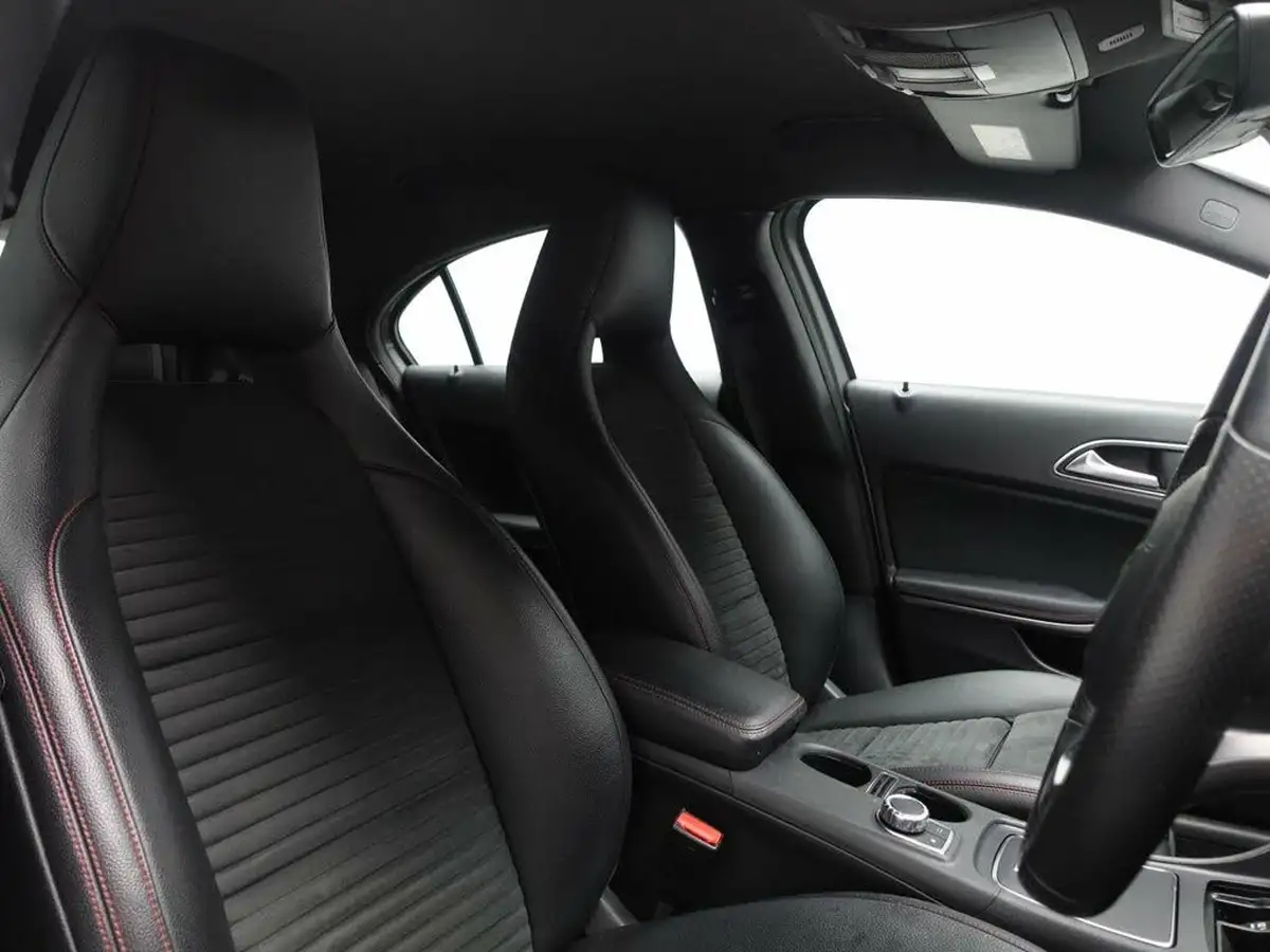 2016-mercedes-benz-a-class-21d-a200d-amg-line-136ps-ss-7g-dct-big-1