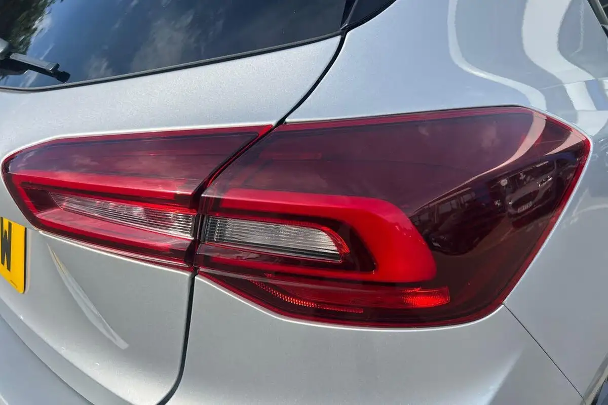 2022-ford-focus-10t-st-line-vignale-125ps-hatchback-big-22