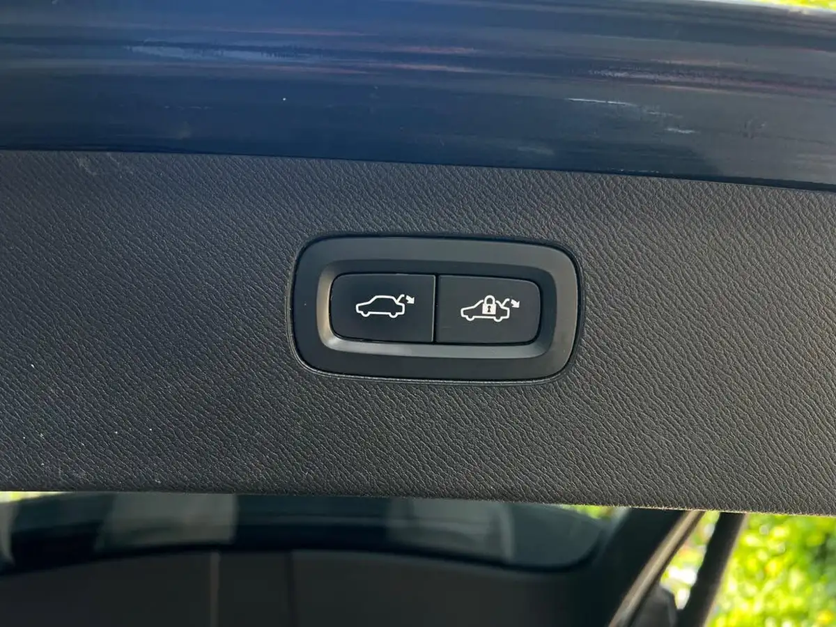 2021-volvo-xc90-20-t8-inscription-390bhp-big-7