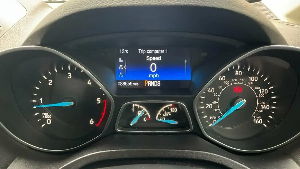 2016-ford-c-max-15tdci-zetec-120ps-powershift-big-11