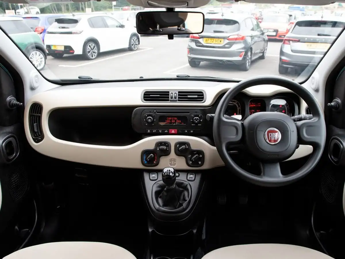 2016-fiat-panda-12-easy-big-2