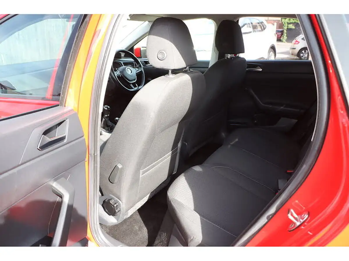 2020-volkswagen-polo-10-tsi-se-big-32