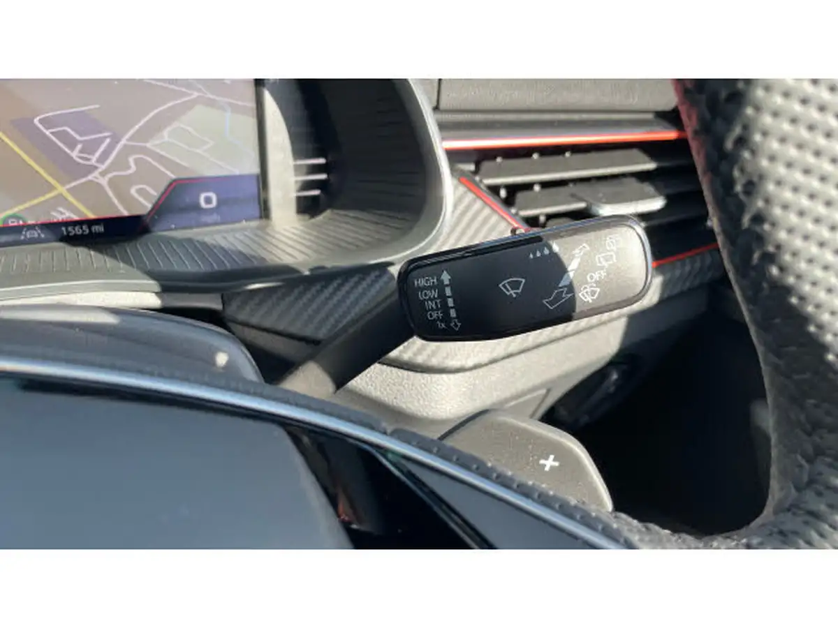 2025-skoda-kamiq-10-tsi-monte-carlo-116ps-dsg-big-31