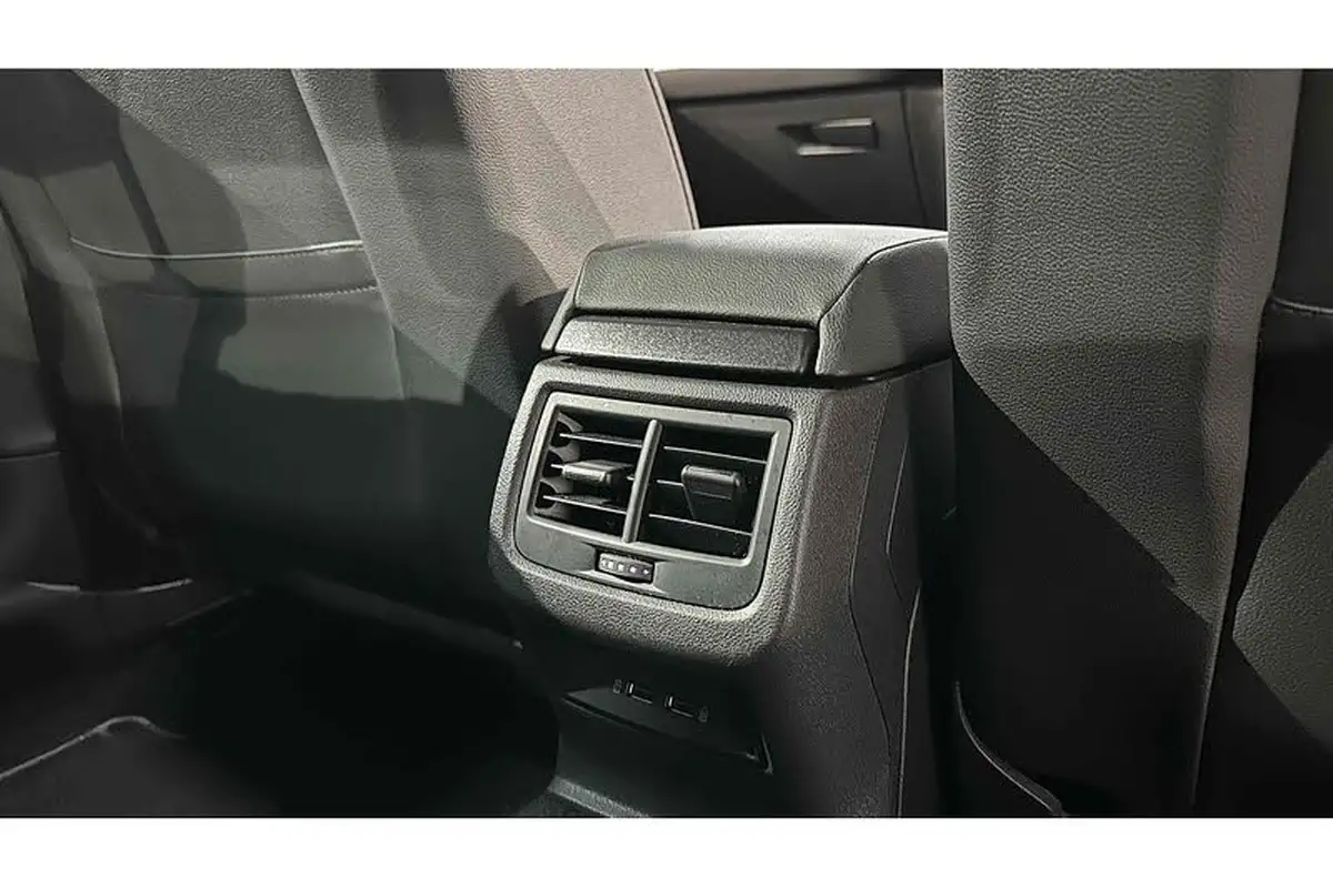 2020-seat-leon-15-tsi-evo-fr-black-edition-150ps-hatchback-dsg-big-28