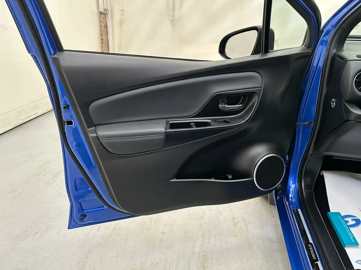 2018-toyota-yaris-15-vvt-i-excel-hybrid-big-29