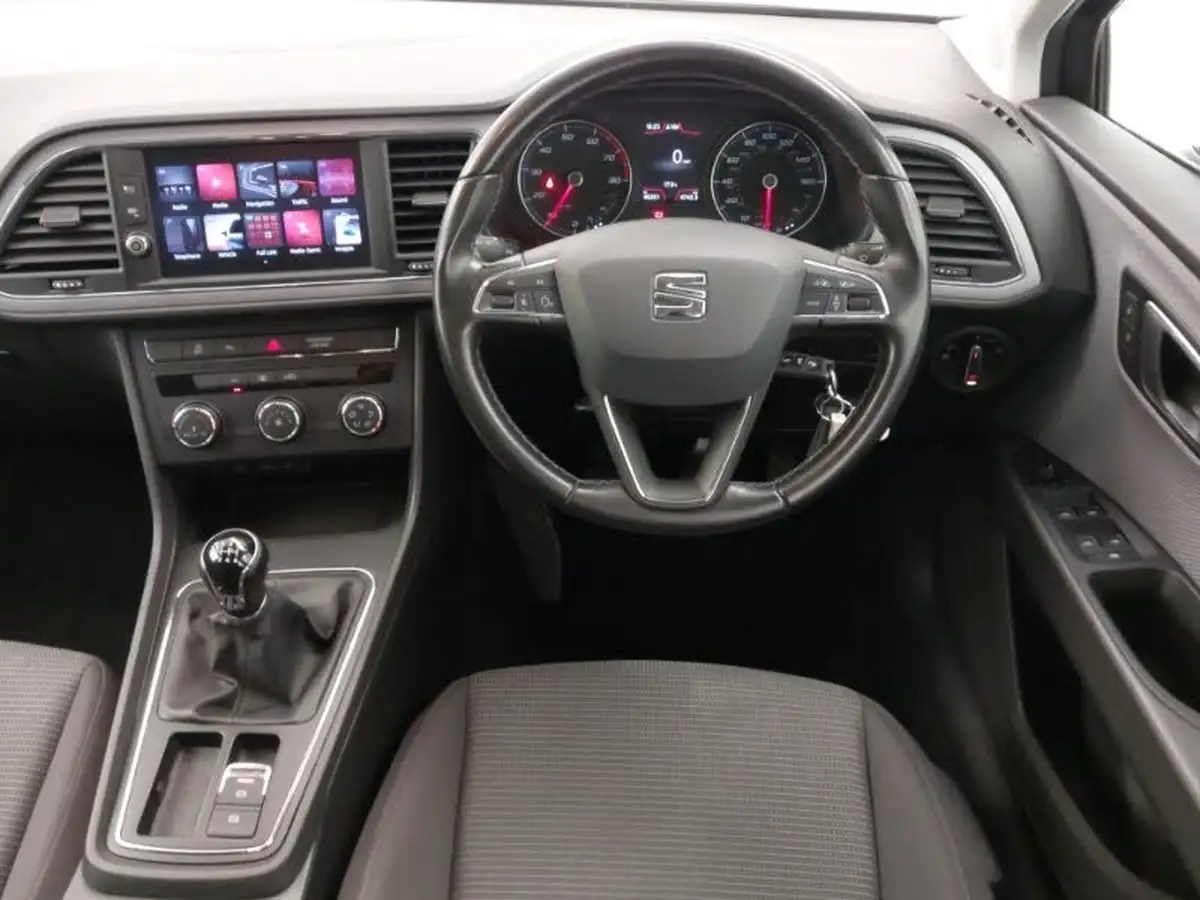 2019-seat-leon-15-tsi-evo-se-dynamic-hatchback-big-6