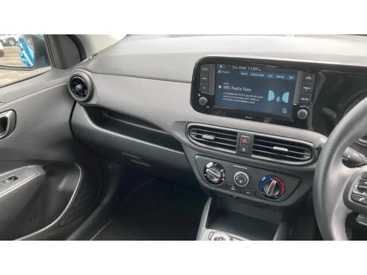2021-hyundai-i10-12-se-connect-big-13
