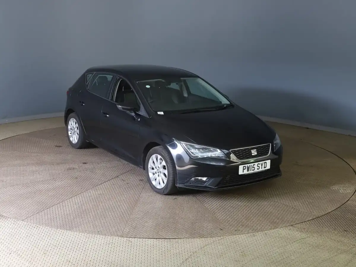 2015-seat-leon-16tdi-se-tech-pack-cr-105ps-hatchback-5d-big-0