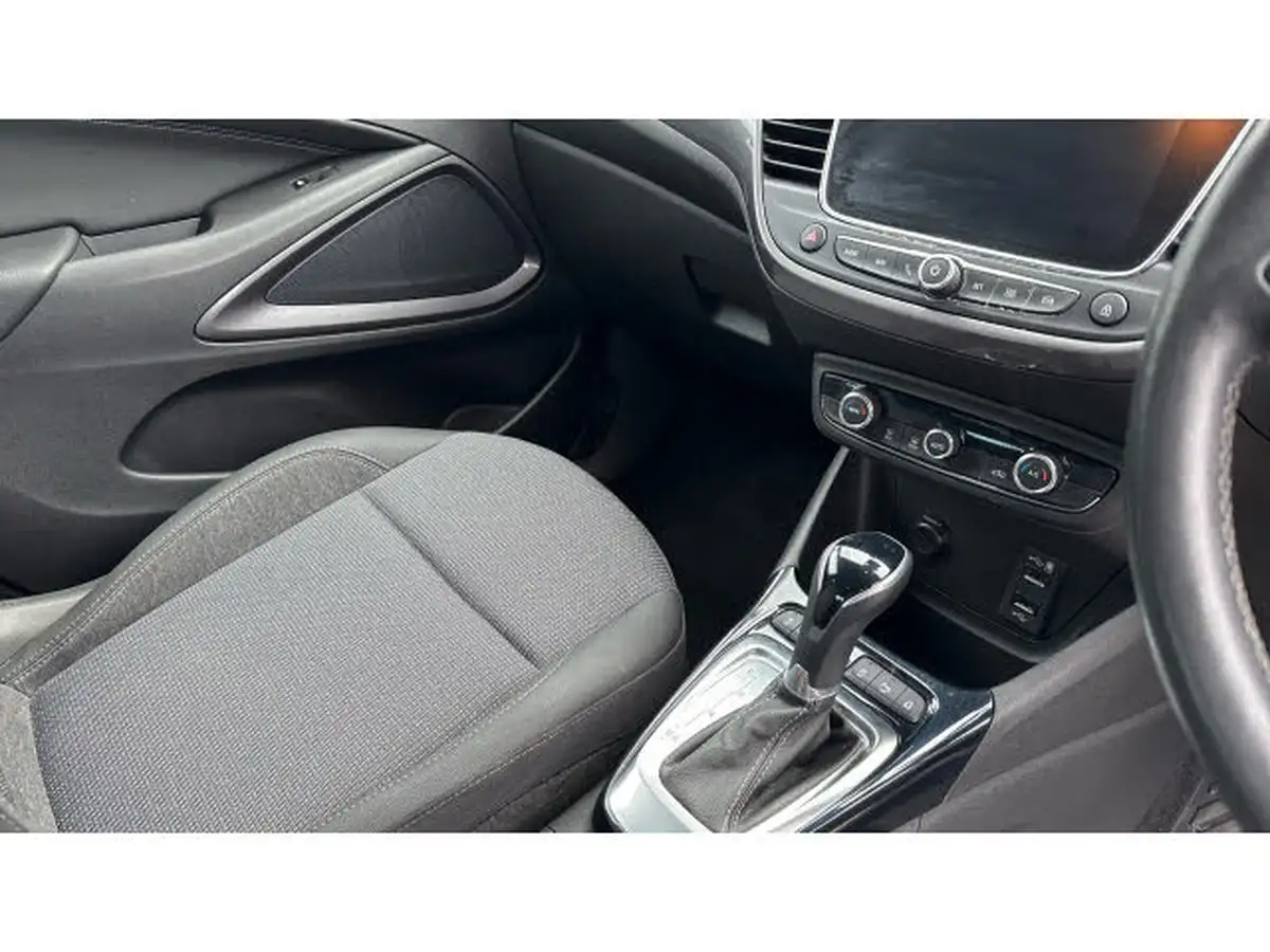 2021-vauxhall-crossland-12-elite-edition-130ps-auto-big-13