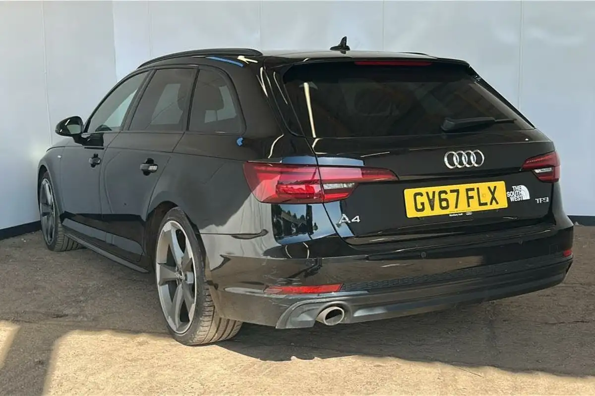 2018-audi-a4-avant-14-tfsi-black-edition-big-1